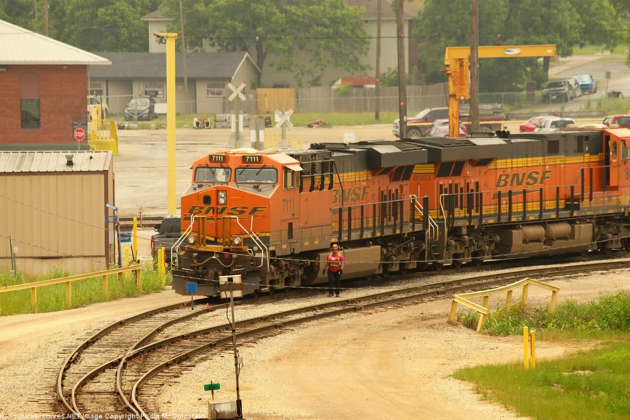 BNSF 7111, 8063